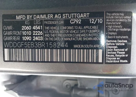 2011 Mercedes-Benz C 300 Luxury/Sport z USA, uszkodzony, nr VIN WDDGF5EB3BR158244